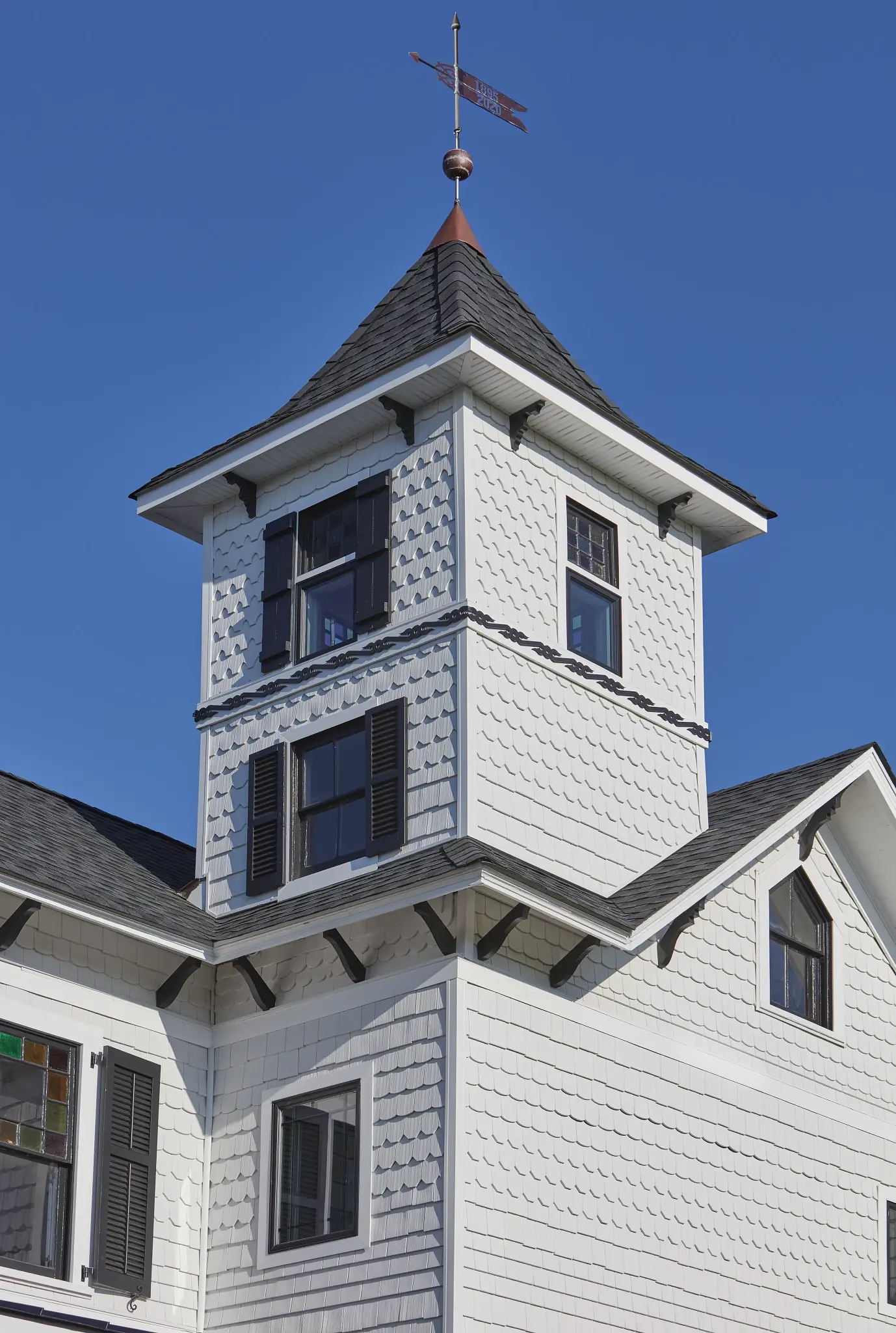 Sk certainteed cedar impressions perf shapes avalon house